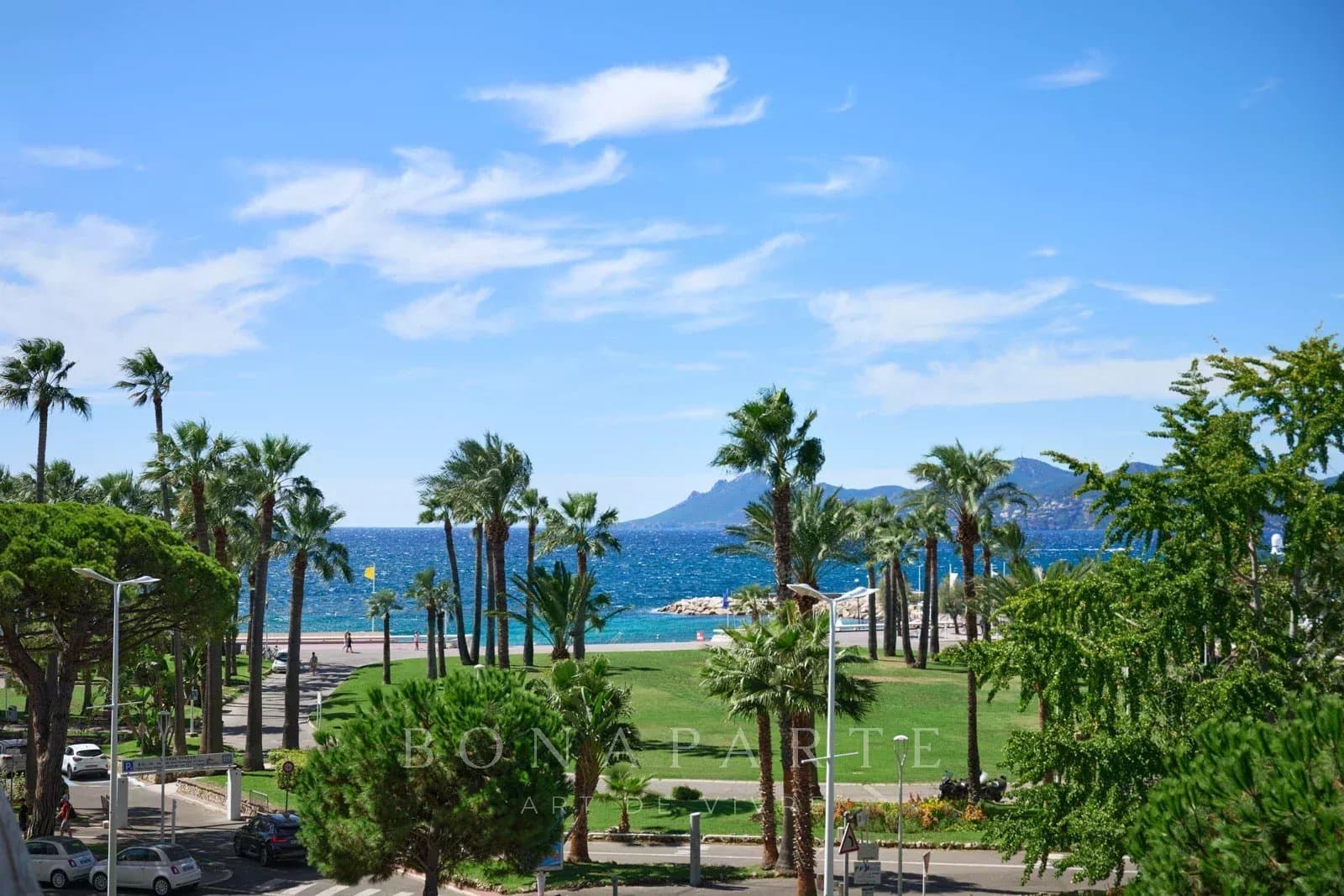 T4 avec jardin à Cannes - Moure Rouge